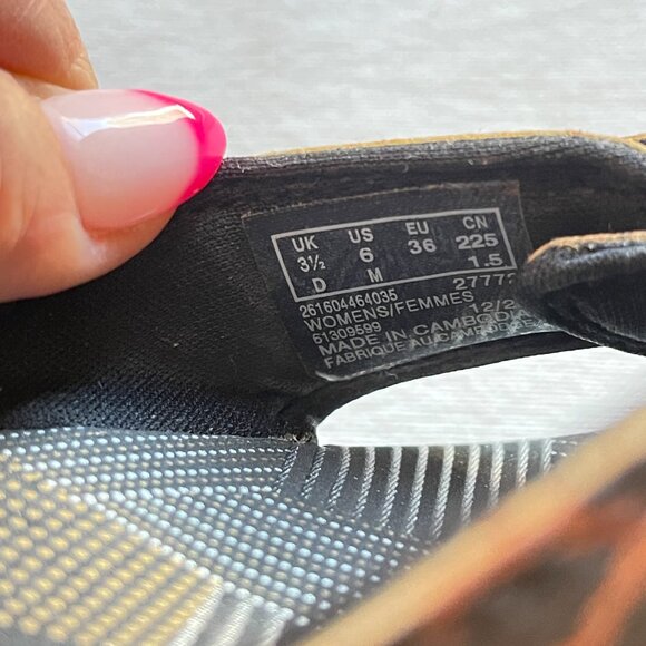 Clarks Cloudsteppers 6 Sandals Thong Animal Leopard Print Black Tan Brown - Picture 9 of 12